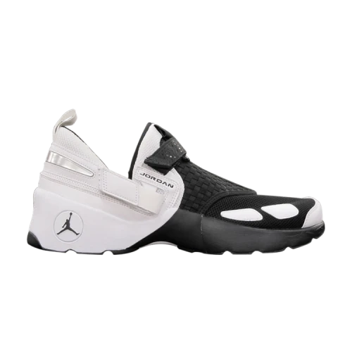 Jordan Trunner LX Black White