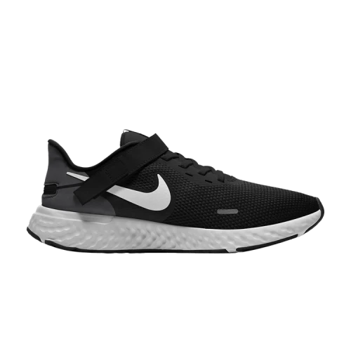 Nike Revolution 5 FlyEase Black