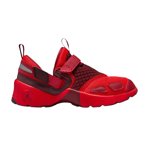 Jordan Trunner LX Chile Red (Women's)