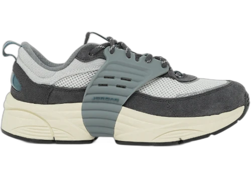 Jordan Trunner O/S Photon Dust Cool Grey Ash Green
