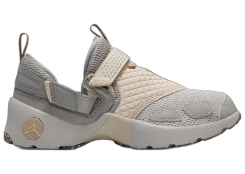 Jordan Trunner LX Light Iron Ore Enigma Stone (Women's)