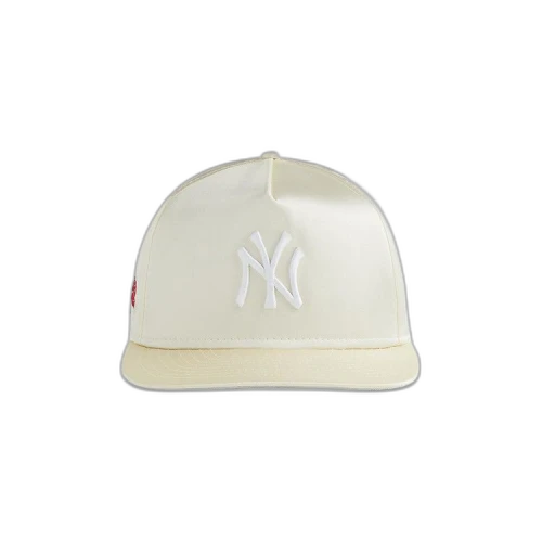 Kith x New Era For The New York Yankees Satin 9FORTY Snapback 'Arete'