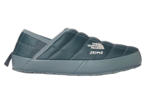 The North Face Thermoball Traction Mule V SKIMS Kyanite (Women's)