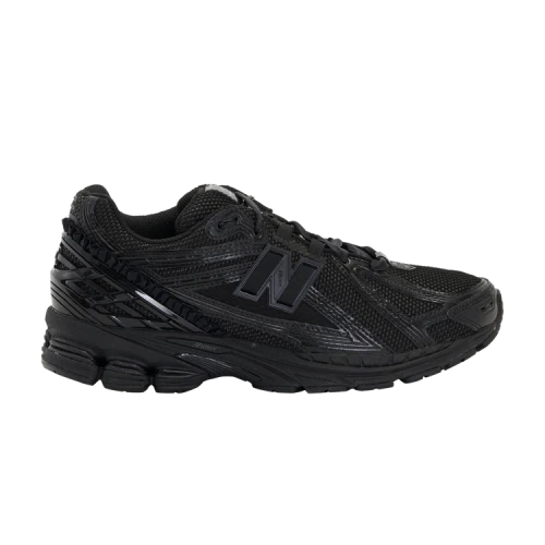 New Balance 1906R Triple Black Frill