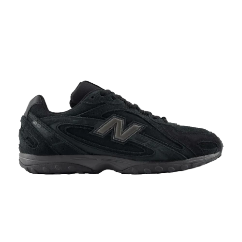 New Balance 204L Triple Black