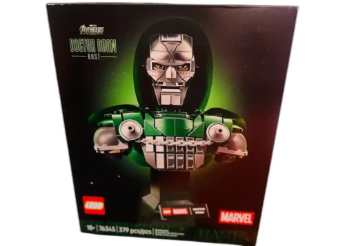 LEGO Marvel Doctor Doom Bust Set #76345