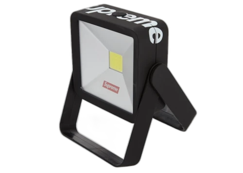 Supreme Magnetic Kickstand Light Black